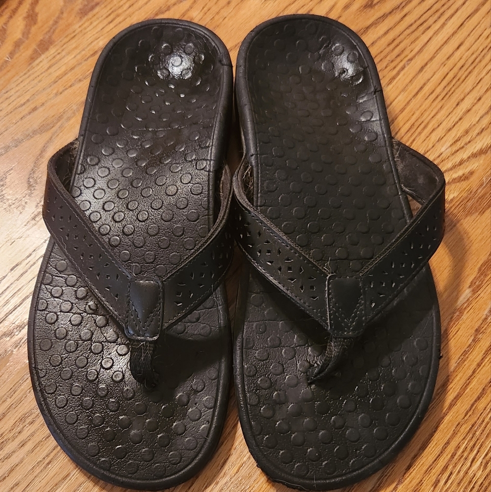 Vionic Sandles Flip Flops Size 9.5
